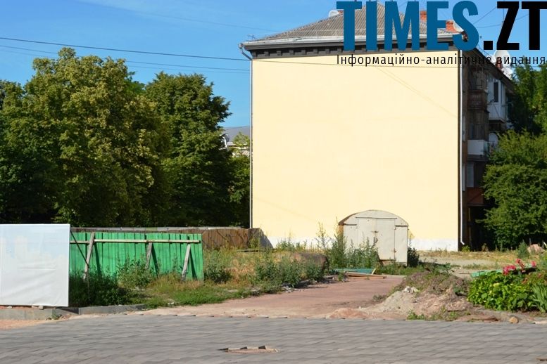 Київська, 6: глуха стіна, яку хочуть «прикрасити» великим графіті – що стало б ганьбою для Житомира 